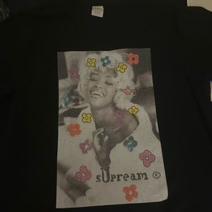 Supreme Tshirt